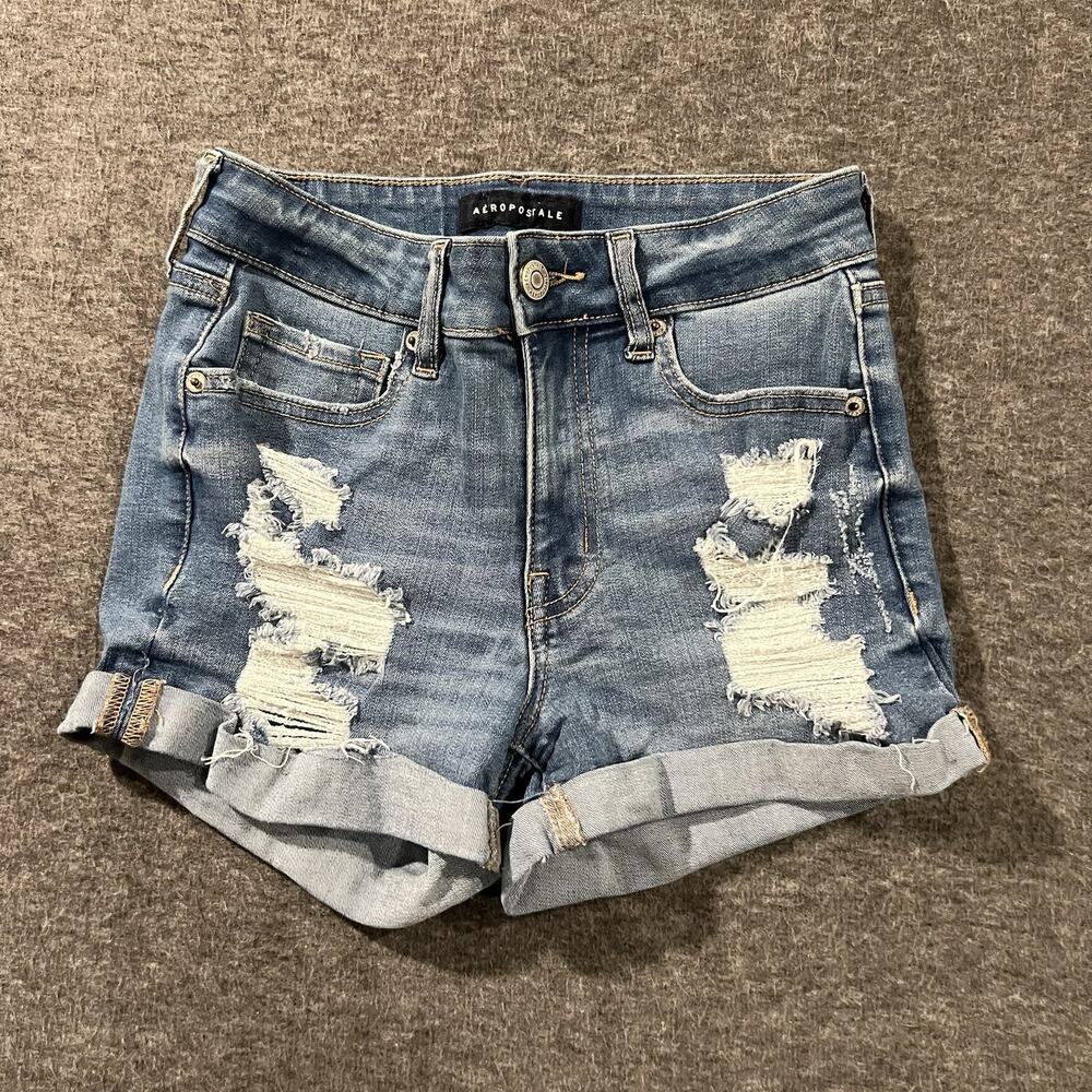 Aeropostale Mid Waisted Womens Size 2 Distressed Mom Shorts Denim Blue Cotton